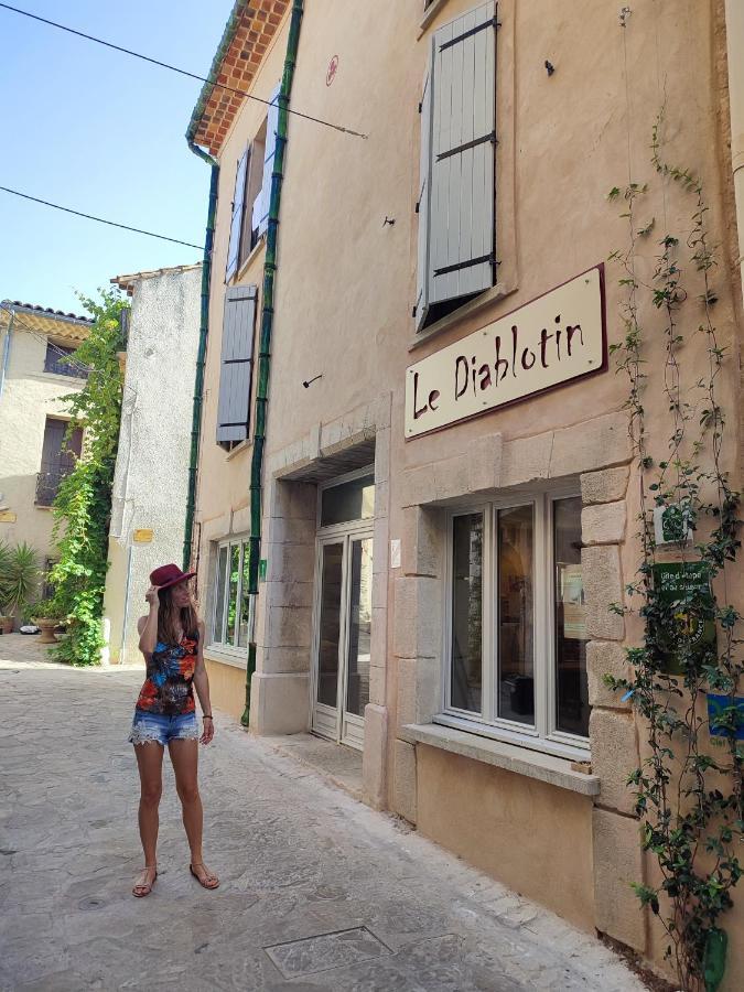 Hostel Le Diablotin Saint-Jean-de-Fos Exterior foto